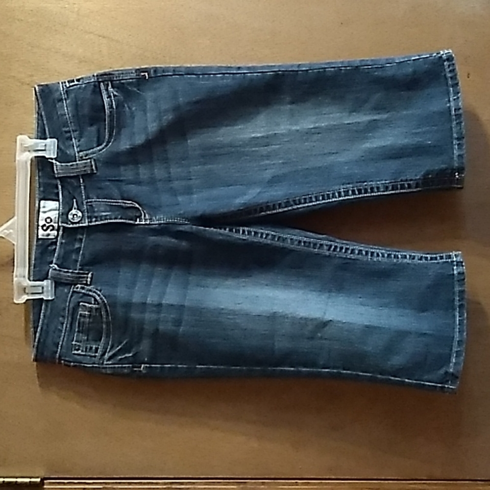 SO Capris Jeans Mid Rise Pants
